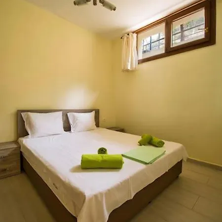 Apartman Lovely Comfortable On A Hill By The Sea Pirgadíkia