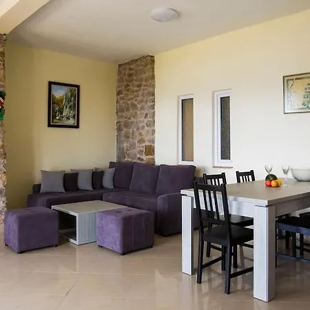 Apartman Lovely Comfortable On A Hill By The Sea *