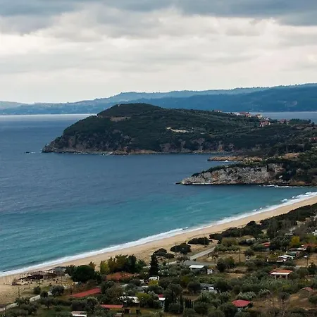 Lovely Comfortable On A Hill By The Sea Apartament
